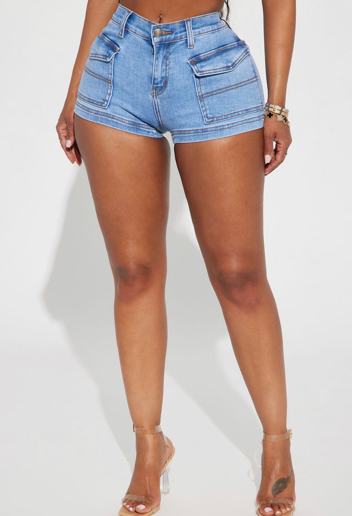 Baddie in denim-short